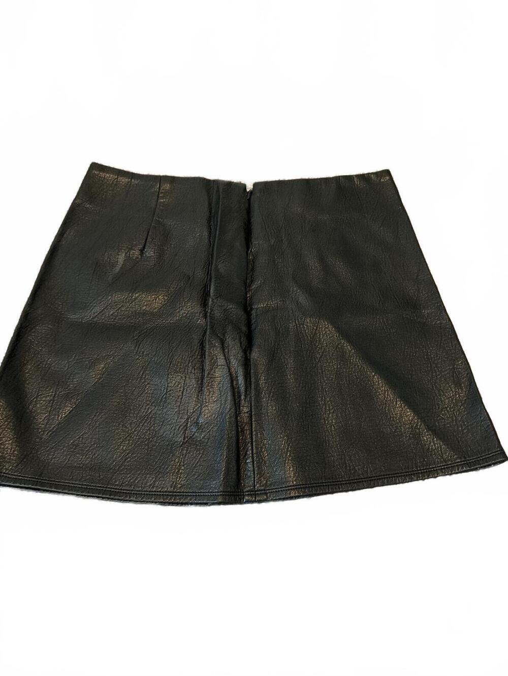 Old Navy Womens Black Skirt L - Stylish Mini Skirt
